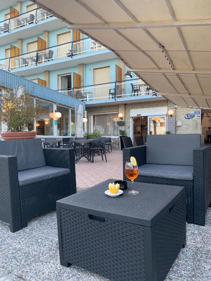 Hotel Svizzera Арма-ди-Таджа Экстерьер фото